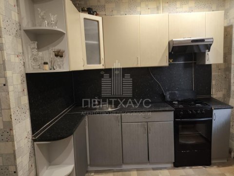 Сдаётся 2-комнатная квартира, 52 м², 1/5 эт., мкр Энергетик ул Энергетиков, 2