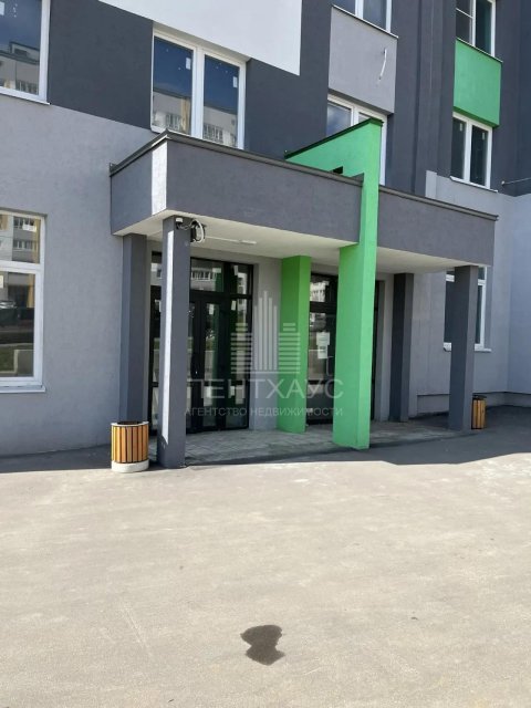 Сдаётся офис, 53 м², Смоленская улица, 3