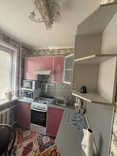 Сдаётся 1-комнатная квартира, 31,8 м², 1/5 эт., ул Комиссарова, 47