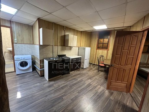 Сдаётся 1-комнатная квартира, 30 м², 1/5 эт., Зелёная улица, 17