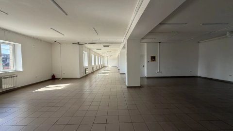 Сдаётся помещение свободного назначения, 394,6 м², ул Хабаровская, 52