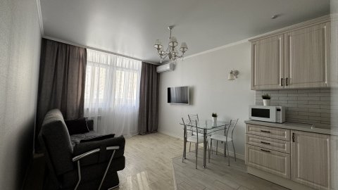 Сдаётся 1-комнатная квартира, 46,4 м², 4/18 эт., ул Геннадия Донковцева, 15