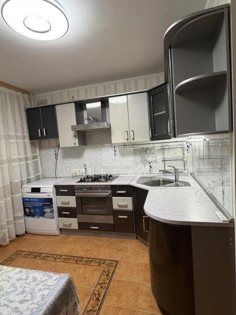 2-комнатная квартира, 55,6 м², 8/10 эт., проспект Строителей, 15Ж