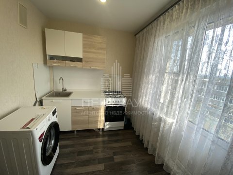 1-комнатная квартира, 33 м², 5/5 эт., улица Фатьянова, 25