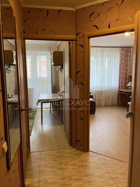 Сдаётся 1-комнатная квартира, 28 м², 1/3 эт., Центральная улица, 30Б