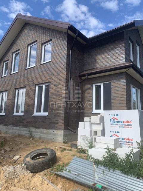 Коттедж, 165 м², участок 4 сот., Красная улица, 67