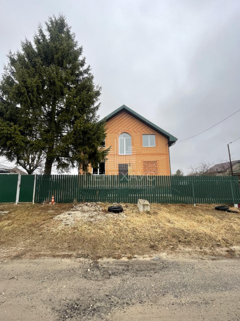Дом, 266 м², участок 9,7 сот., Центральная улица, 61
