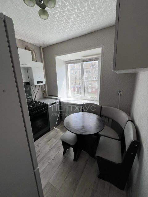 2-комнатная квартира, 41,5 м², 3/5 эт., улица Свердлова, 14