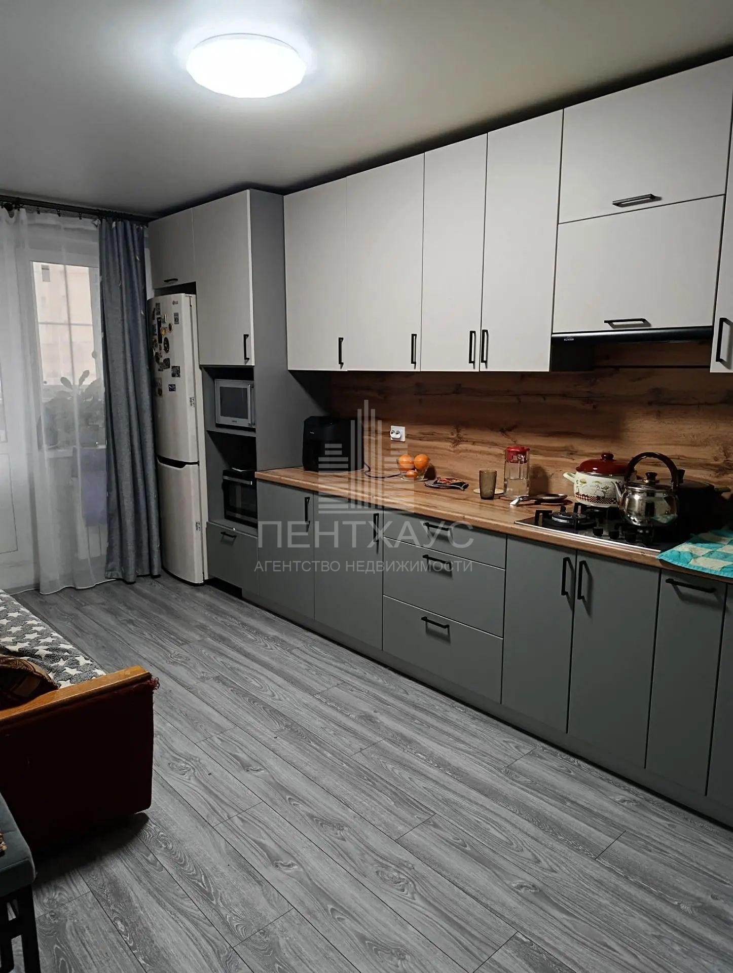 2-комнатная квартира, 64 м², 1/10 эт., ул Новгородская, 36