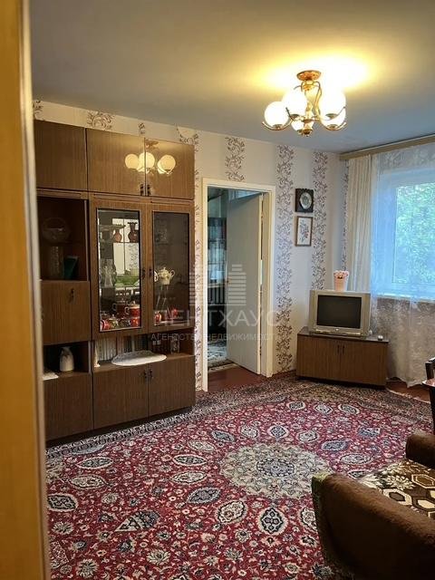 Сдаётся 2-комнатная квартира, 44 м², 1/5 эт., ул Сурикова, 16Б