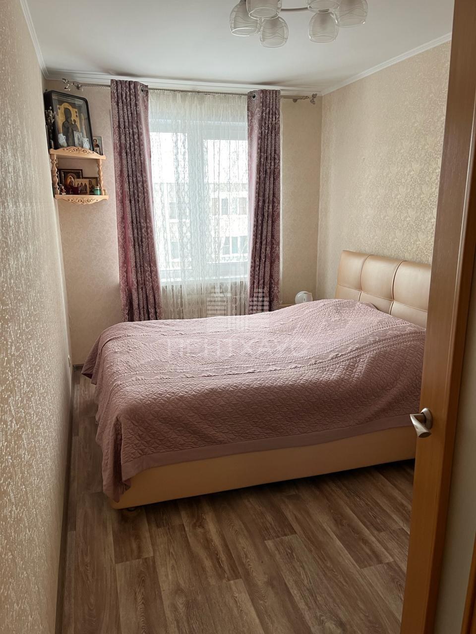2-комнатная квартира, 42,6 м², 4/5 эт., Строителей ул., 3