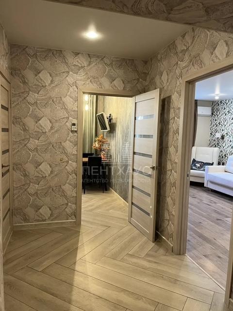 2-комнатная квартира, 60,2 м², 2/5 эт., мкр Юрьевец ул Всесвятская, 15б