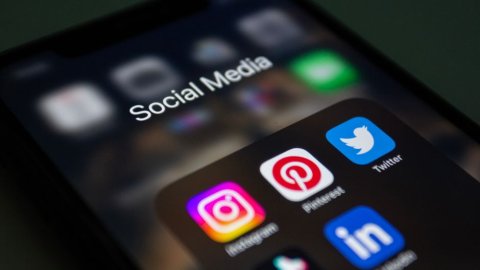 Автопостинг во ВКонтакте, MAX и Telegram