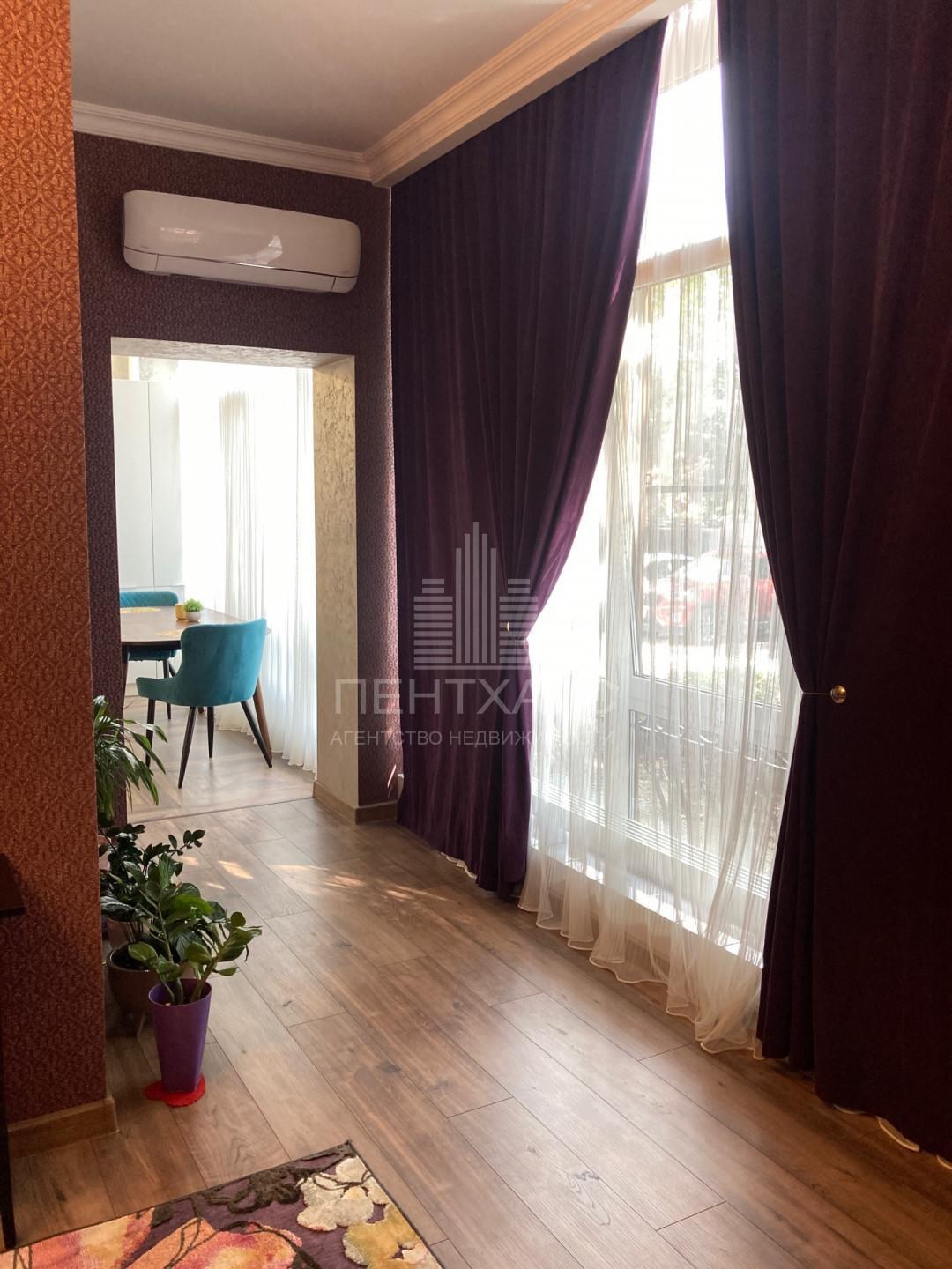1-комнатная квартира, 65,4 м², 1/3 эт., Учительская ул., 7