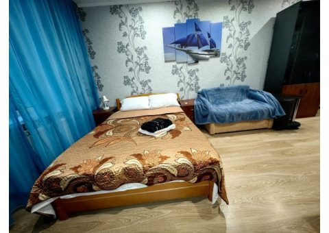 2-комнатная квартира посуточно ул. Карла Маркса 177В